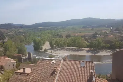 Petit Paradis Au Bord de L'eau