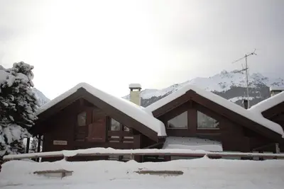 Image de Très beau duplex combles plein sud, vue splendide! Aisément accessible, à l'entrée du village, à pr