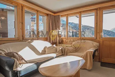 Image de Joli et spacieux appartement de 4 1/2 pièces au 2ème étage d'une résidence au centre de Chandolin, i