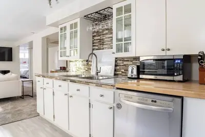 Image de Convenient location! The Urban Oasis