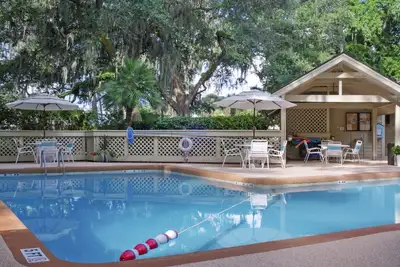 Image de 2872 - 8-Guest Villa - Luxe Master Suite + Pool