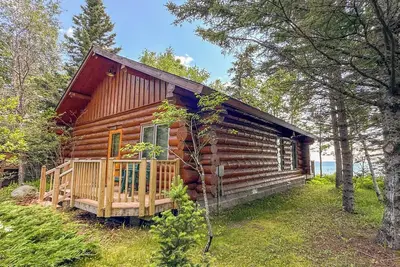 Image de Lutsen Log Cabin 406 on Lake Superior in Lutsen, Minnesota.