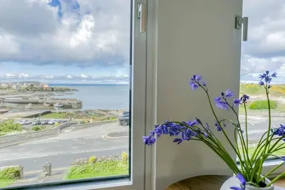 Image de Glasfryn - sleeps 12 guests  in 6 bedrooms