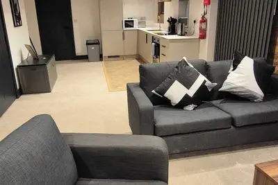 Image de Spacious 2 Bedroom Apartment in Central Newark