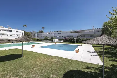 Image de Vallealto - Nice flat in El Puerto de Santa Maria with shared pool and free Wifi.