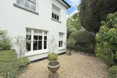 Image de Tranquil Seaside Cottage by NewFo