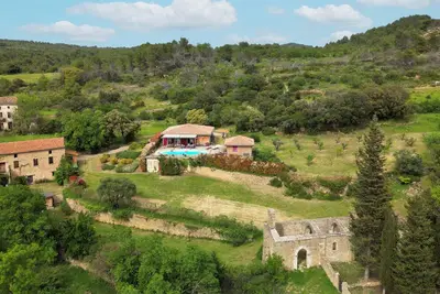 Maison en pleine nature, cadre exceptionnel superbe vue, calme absolu.