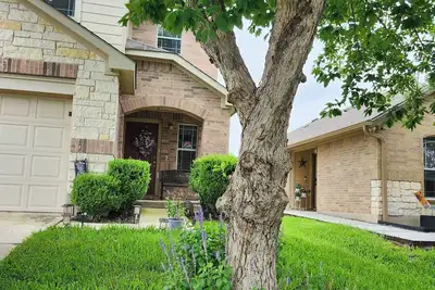 Image de Spacious 4-bedroom house with WiFi, Ac and Heat, in welcoming Pflugerville.