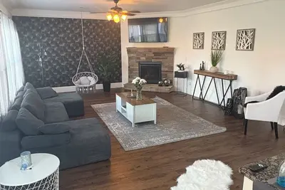 Image de Spacious 4-bedroom house in cool quite Fairburn/8miATL Airport/15miATL-Downtown