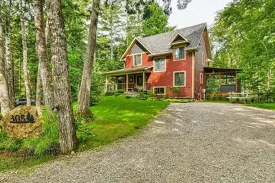 Image de A family oasis.