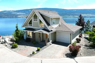 Image de La Casa Cottage #058-3 Br-Pf with Stunning Lake Okanagan Views