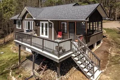 Image de 4 bed 2 bath cottage on Lake of Bays