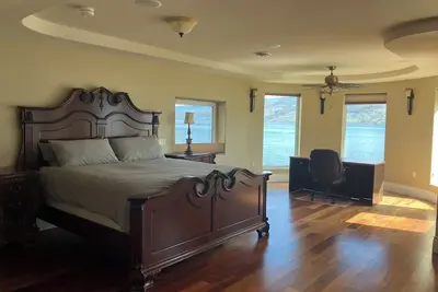 Image de Endless Views by the Lake