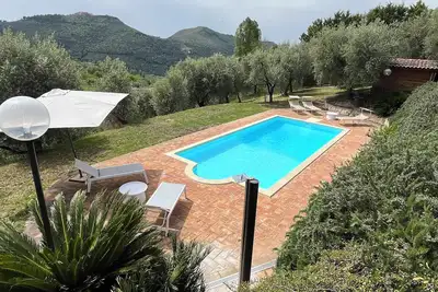 Image de Beautiful spacious and beautifully furnished vacation home with idyllic pool