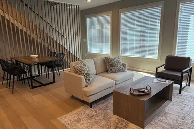 Image de Magical Plant Based Loft Downtown Easley Near Silos and Doodle Trail