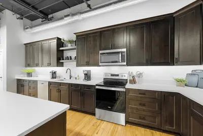 Image de Charming 2-bedroom apartment with WiFi, Ac in delightful downtown Salina