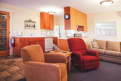 Image de Abbott's Cottages- The Heron. One bedroom cottage just two blocks to downtown