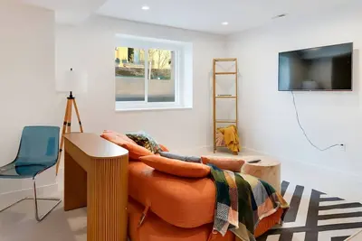 Berkeley Brownstone - Garden Level