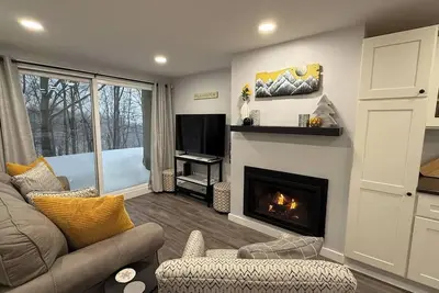 Image de Cozy 1-bedroom condo in the heart of Killington with mountain views