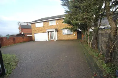 Image de High Gables House -A Spacious Four Bedroom home located in Uxbridge.