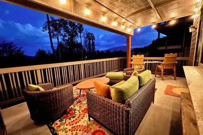 Image de ✨Boone•Cozy Family Stay•fireplace•Indoor pool•Hot Tub•Hot Cocoa Bar•Snow tubing✨