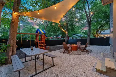 Image de Cozy 4br Retreat w/ Game Room, Fire Pit, Hot Tub, & Backyard Fun