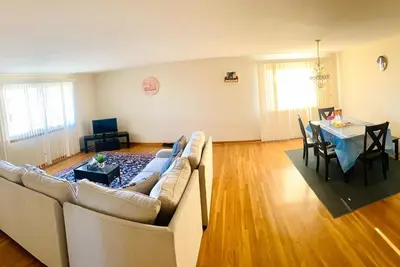 Image de Stunning house near by airport. No party allowed no loud music allowed