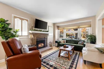 Image de The American Dream: Historic S Mt Vernon Craftsman