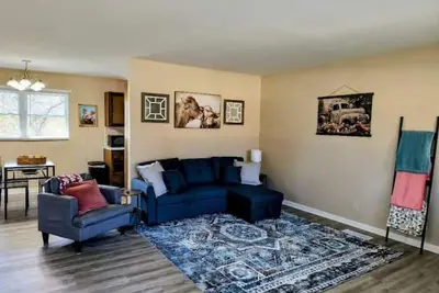 Image de Cozy 3-bedroom house near I-70. Close to downtown Topeka and Lake Shawnee.