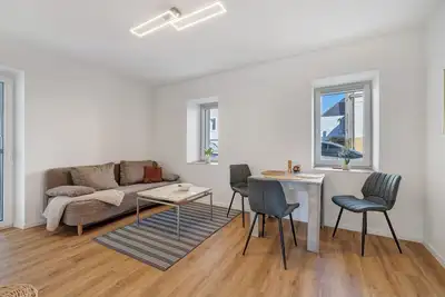 Image de Appartement \"Schöne Garten\" avec vue sur les montagnes, Wi-Fi et climatisation