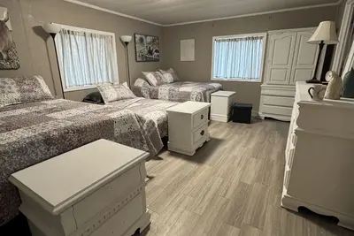 Image de Rainy Acres Flower Farm and Retreat House\nFarm Stay and Micro Venues