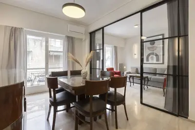 Antifilou 30-32 · Classic Elegance in Ilisia