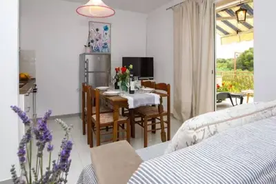 Image de Appartement d'une chambre avec la terrasse et la vue sur le mer Pakostane, Biograd (A-24315-a)