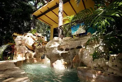 Image de Playacar fase 1, steps to the beach, cenote pool