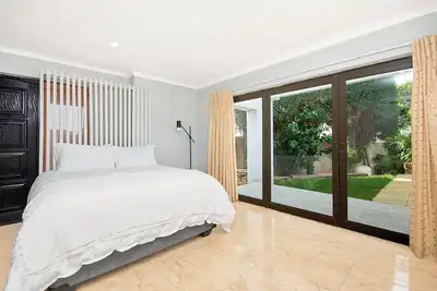 Cosy, Private Johannesburg Getaway Near Gold Reef City, Fnb Stadium and Nasrec.