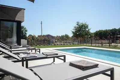 Image de Villa Moel - 4 Persons, 2 Bedrooms, Barbecue, Private Pool