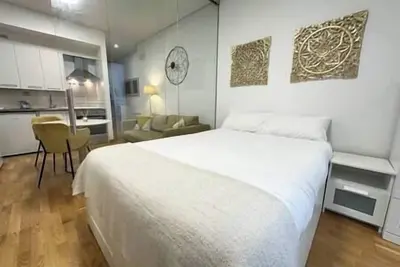 Ybh Luis Taboada 13, 1d Old