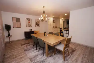 Image de Spacious Home 10 min to StateFarm Stadium w/ pool