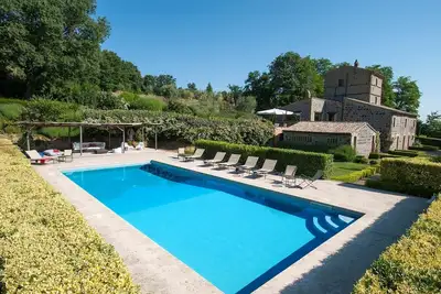 Villa à Porano avec 5 chambres à coucher, 12 couchages