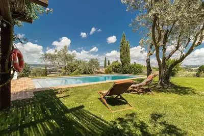 Image de Villa à Montecchio avec 5 chambres à coucher, 10 couchages
