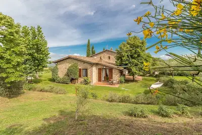 Image de Villa à Montecchio avec 7 chambres à coucher, 14 couchages