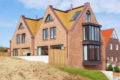 Image de Exclusive thatched house on the beach access - luxury & comfort for up to 8 people