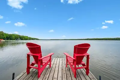 Lakeview Loft: A-Frame Escape Tobermory