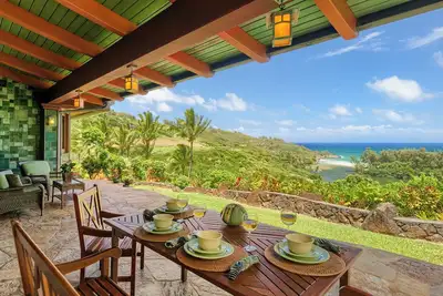 Image de Private estate on 12 lush acres, ocean views, path to beach, main house plus two guest cottages!