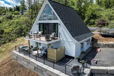 Image de Luxury A-Frame Escape w/ Hot Tub, Views & Fireplace