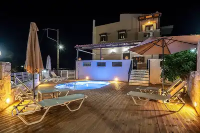Image de 5 bedroom pool villa close to Perama village in Rethymno