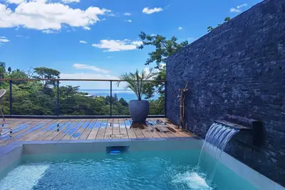 Peperu Lodge Iti - Charming bungalow with private pool, Ac and WiFi in Puna'auia