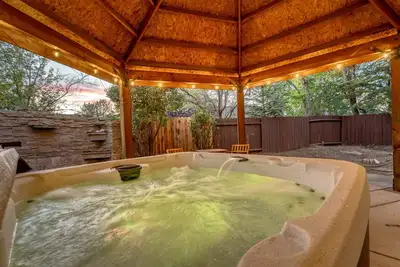 Image de High Desert Haven Pool Table Garden Oasis & Gazebo