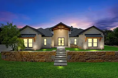 Image de Frio Firehouse @ Frio River Vacation Rentals