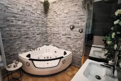 Image de Appartement La Lavande-balnéo en amoureux-3 étoiles